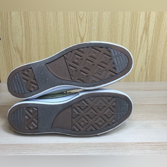 Converse Platform High Top Sneakers Size 8. - Picture 9 of 11